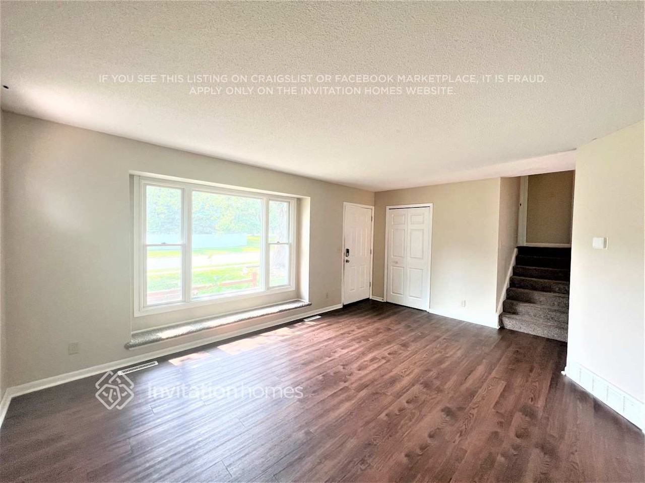 65 117th Ave Ne - Photo 2 of 17