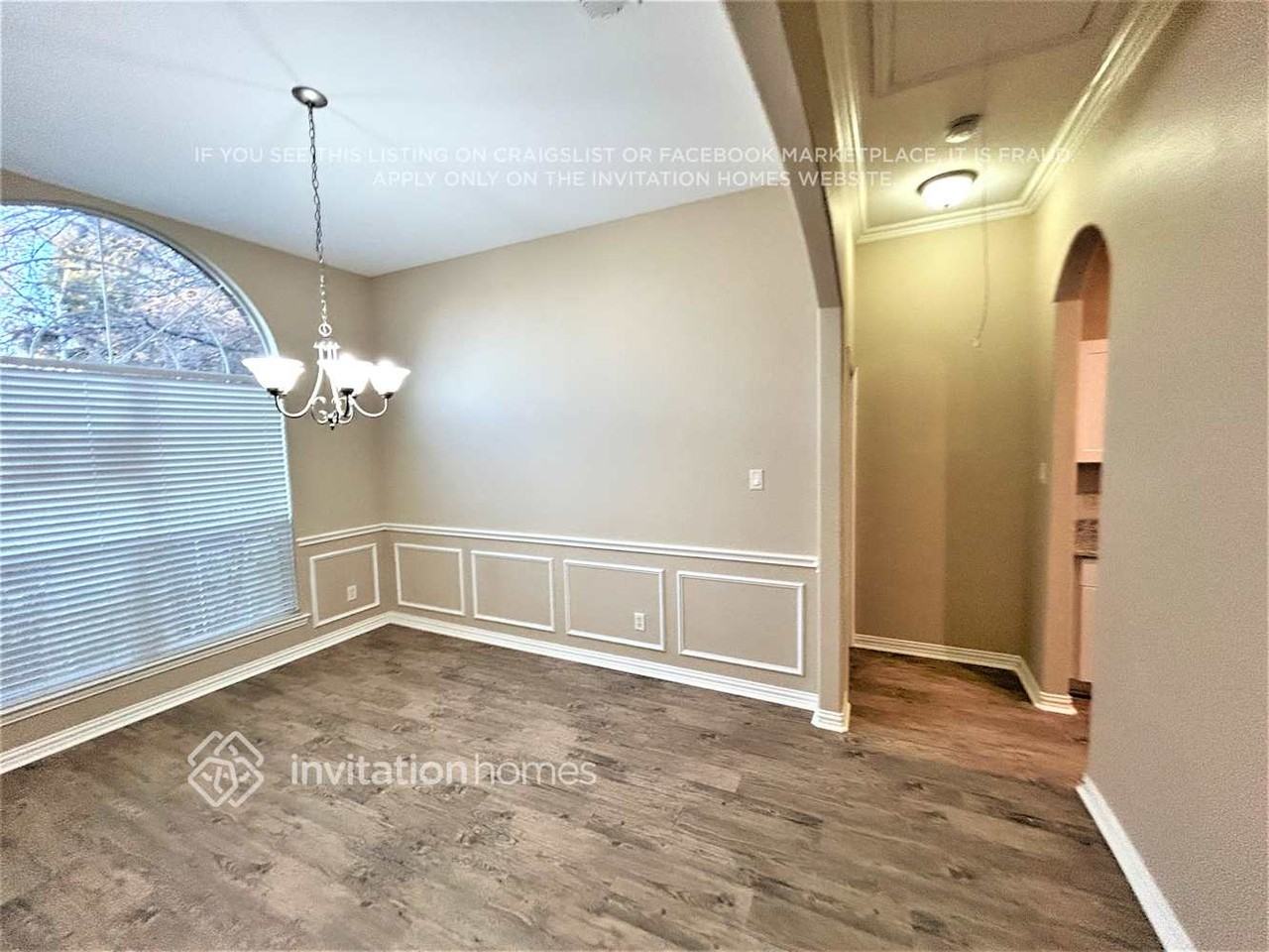 1104 Miramar Ave - Photo 3 of 19