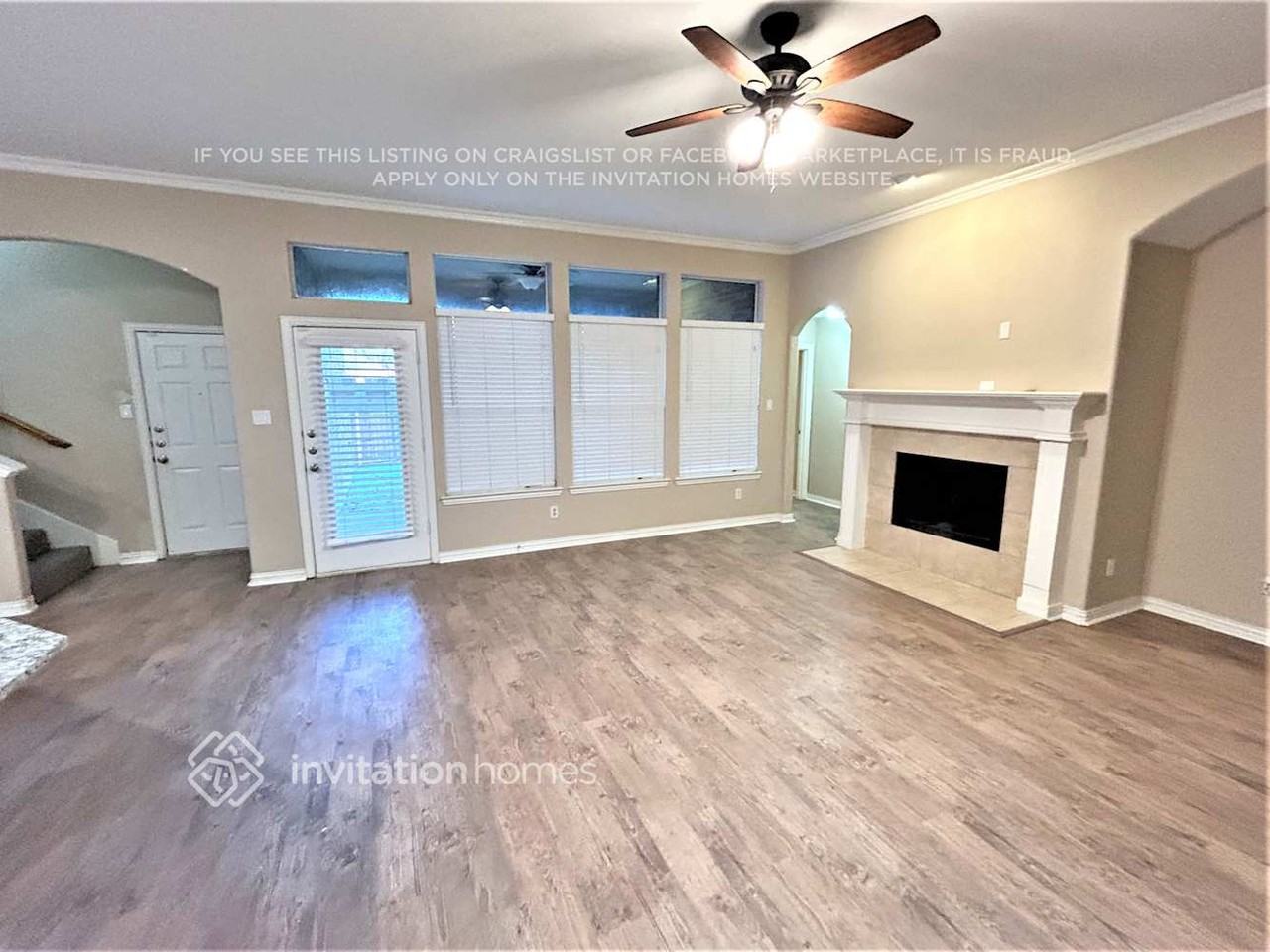 1104 Miramar Ave - Photo 4 of 19