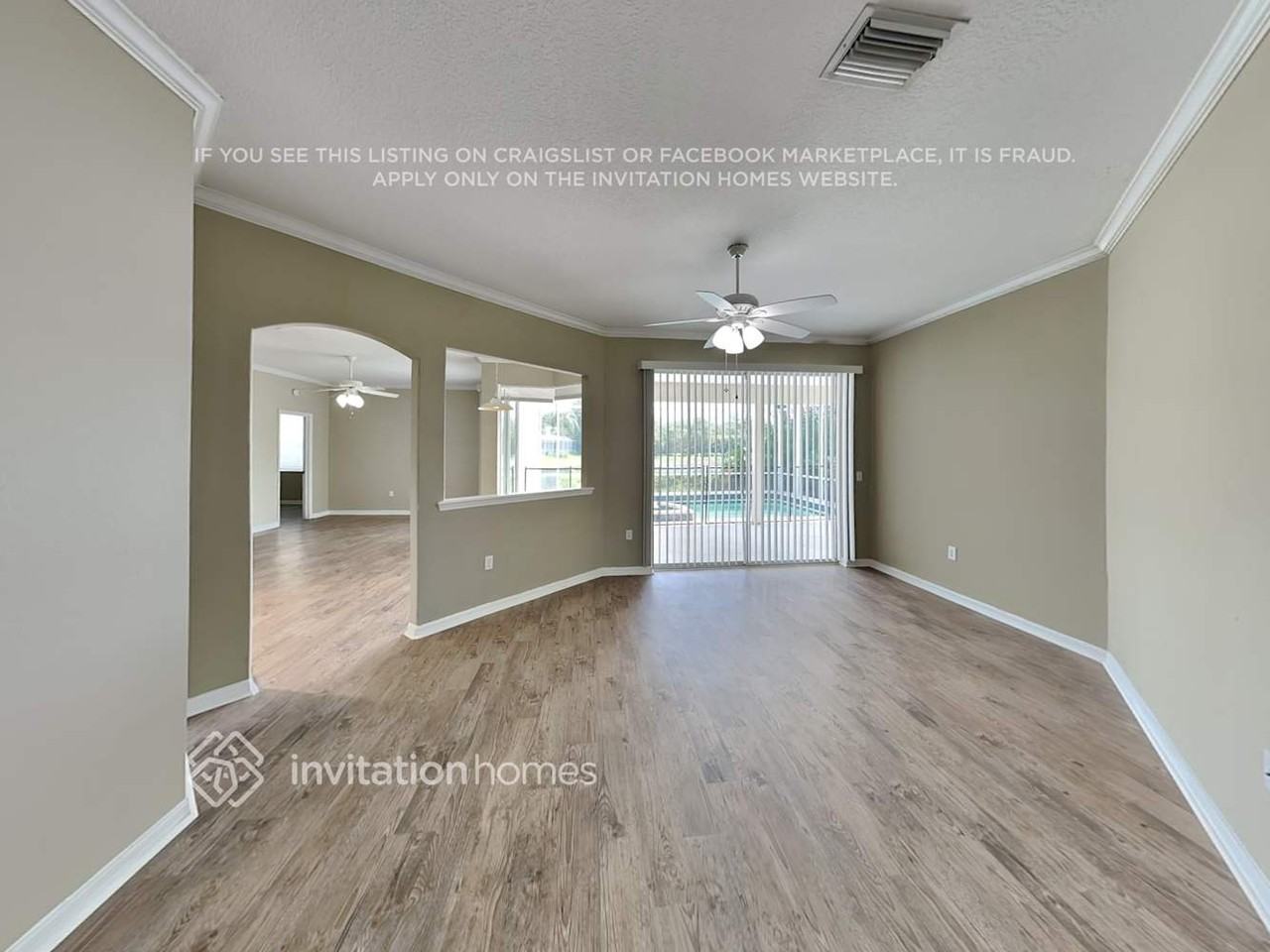 11910 Whistling Way - Photo 4 of 15