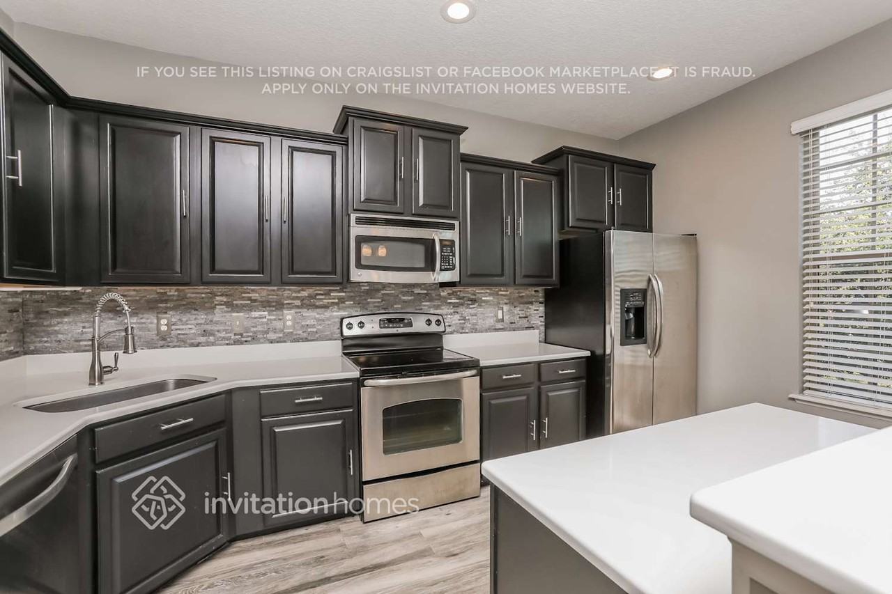 4298 Regal Town Ln - Photo 7 of 16
