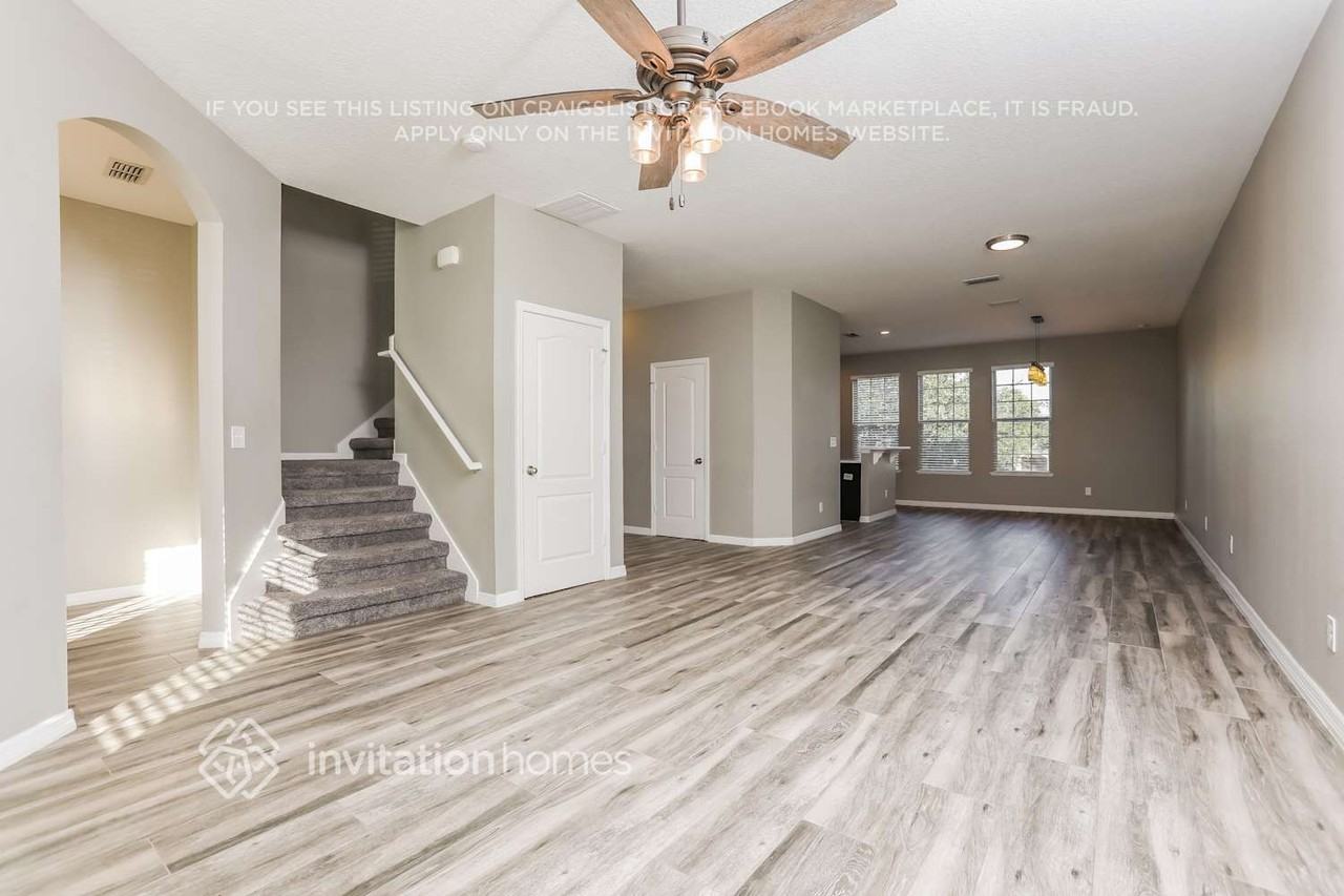 4298 Regal Town Ln - Photo 3 of 16