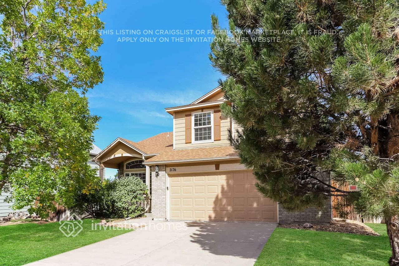 2176 S Gibralter Way - Photo 2 of 16