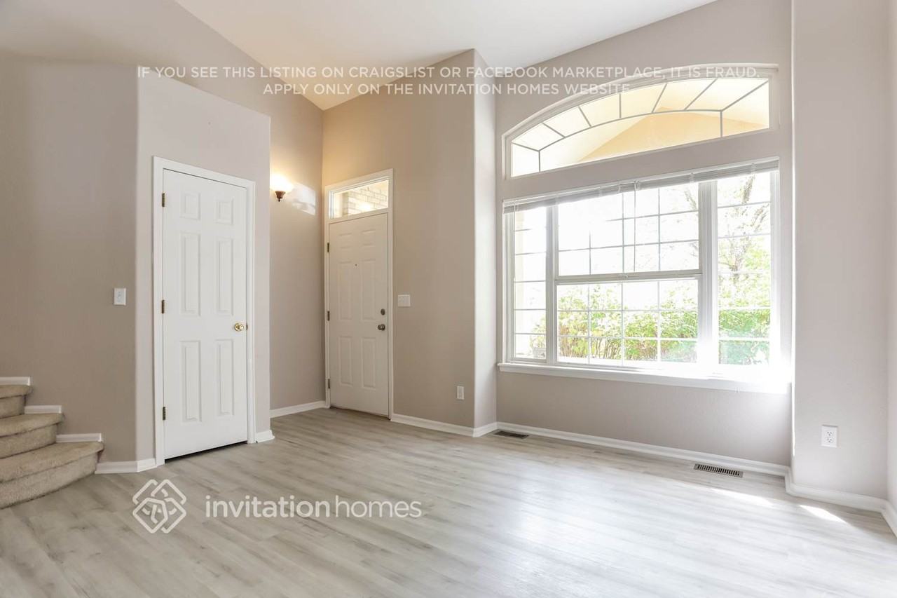 2176 S Gibralter Way - Photo 3 of 16