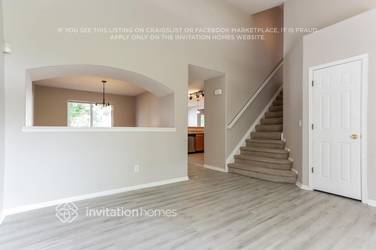 2176 S Gibralter Way - Photo 5 of 16