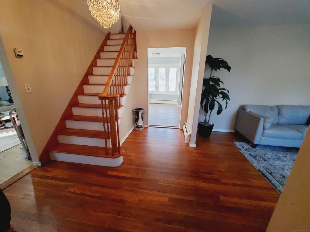 21 Carpenter Ln - Photo 2 of 25