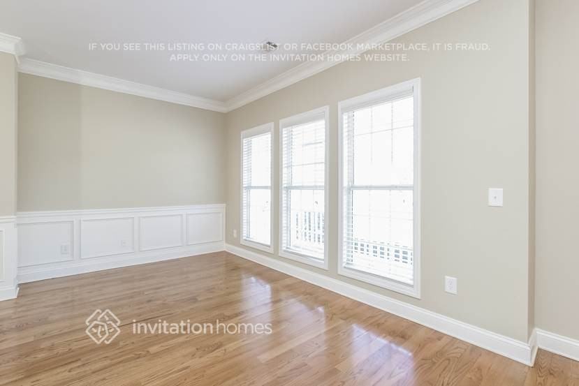 9435 Dunhill Way - Photo 4 of 16