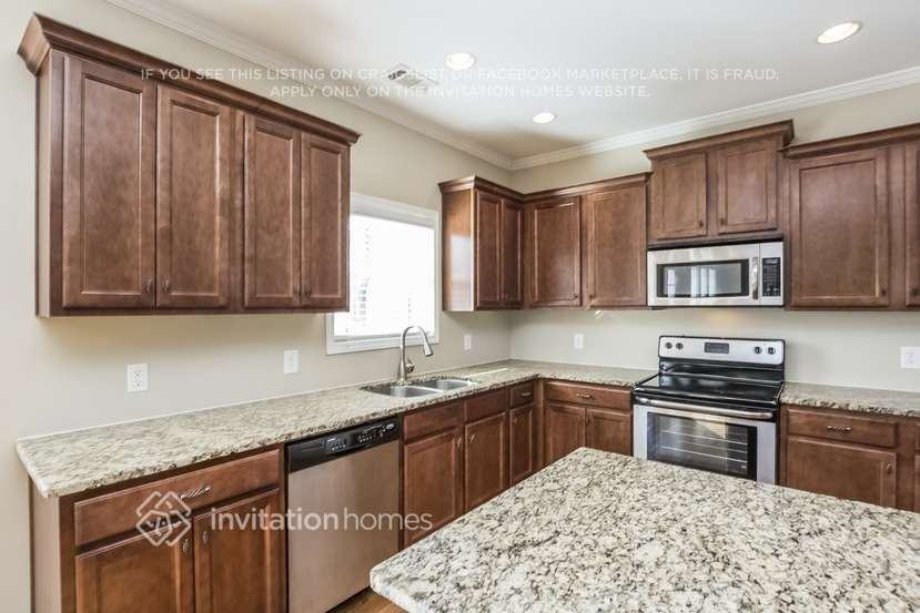 9435 Dunhill Way - Photo 5 of 16