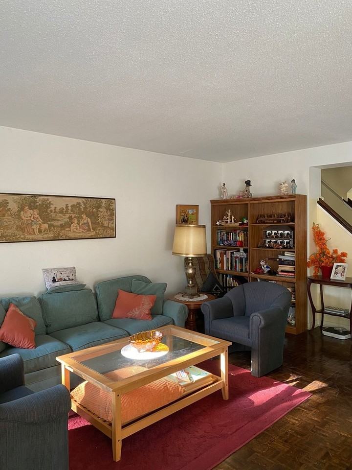 Davisville Avenue - Photo 4 of 14