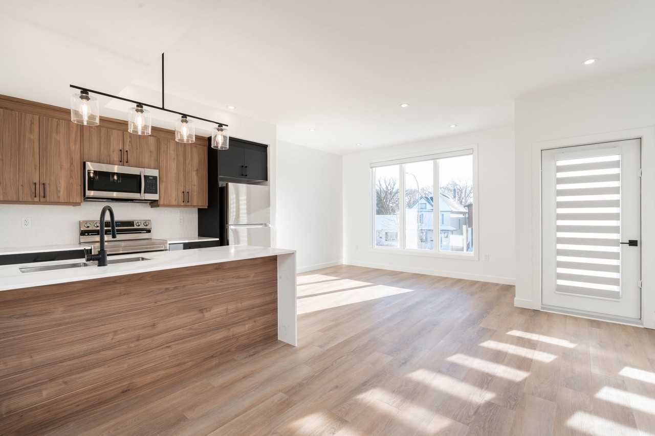 1045 Corydon Ave - Photo 2 of 34