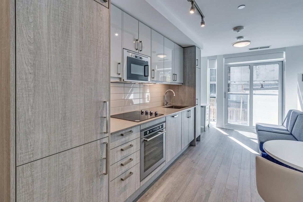 77 Mutual St - Photo 2 of 31