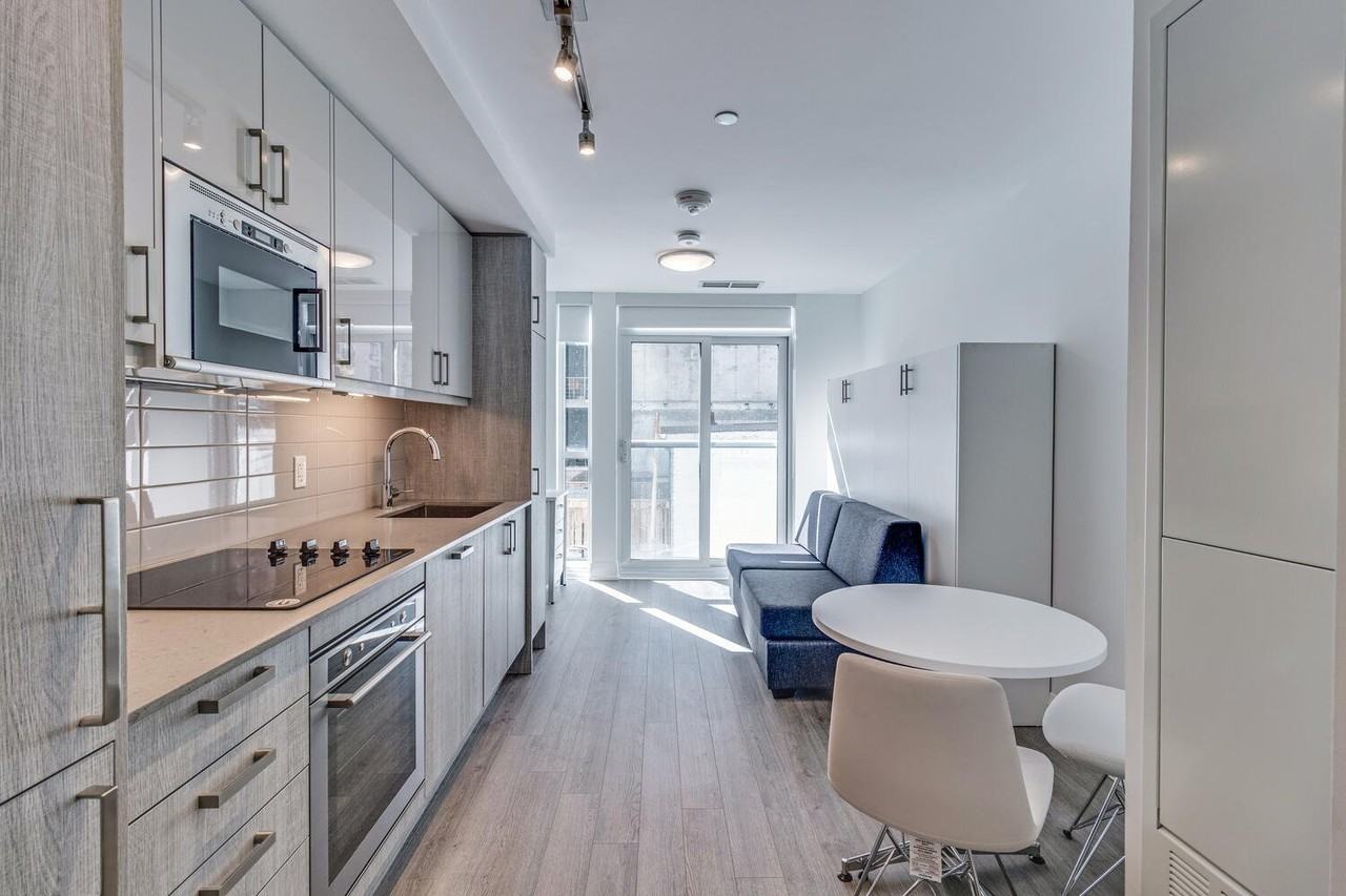 77 Mutual St - Photo 3 of 31