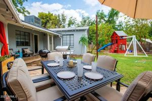 featured image of 2327 E Fairmount Ave