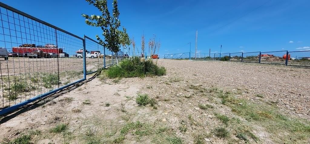 10108 N Us Highway 277 - Photo 3 of 22