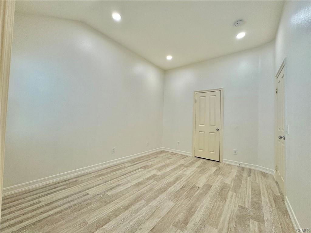 19 Vernon - Photo 3 of 8