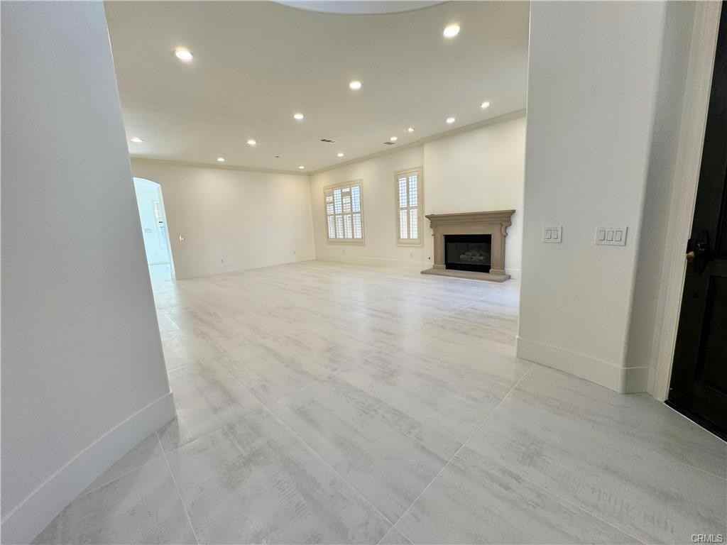 12 Jarden - Photo 2 of 8