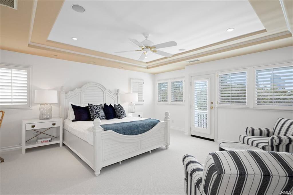 17 Castaways N - Photo 2 of 8