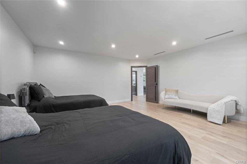 17043 Gunther St - Photo 3 of 8