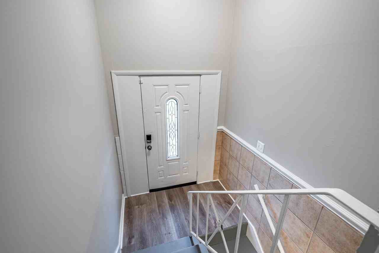 Pineglen Dr - Photo 7 of 18