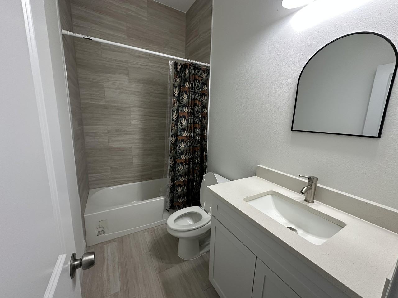 Metropolitan Ave - Photo 4 of 10