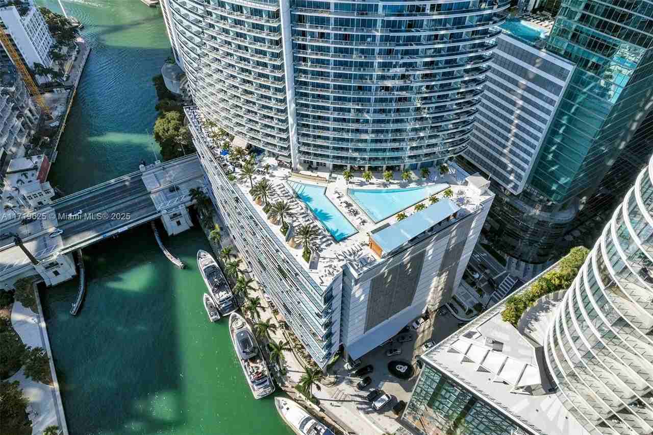 200 Biscayne Boulevard Way #5001 - Photo 3 of 48