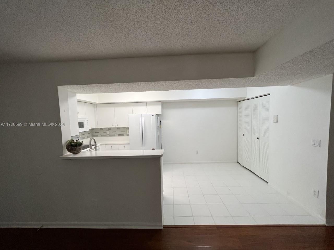 5540 Nw 61st St #422 - Photo 7 of 20