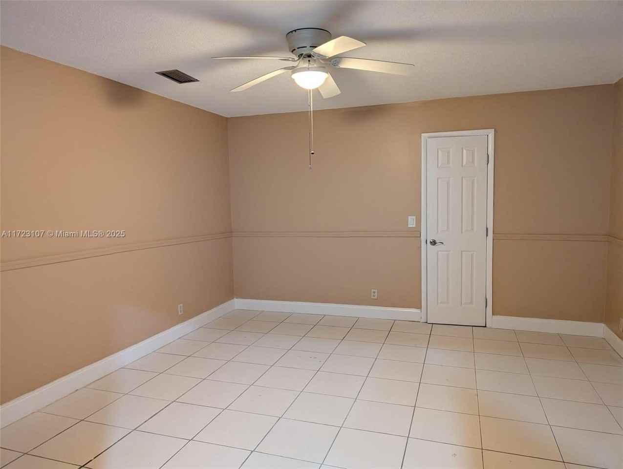 4360 Nw 5th Pl #A - Photo 3 of 6