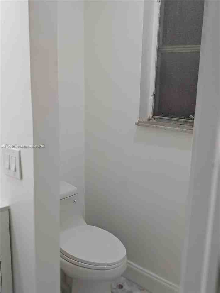 4360 Nw 5th Pl #A - Photo 5 of 6