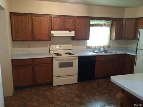 146 Shore Dr Sw - Photo 2 of 17