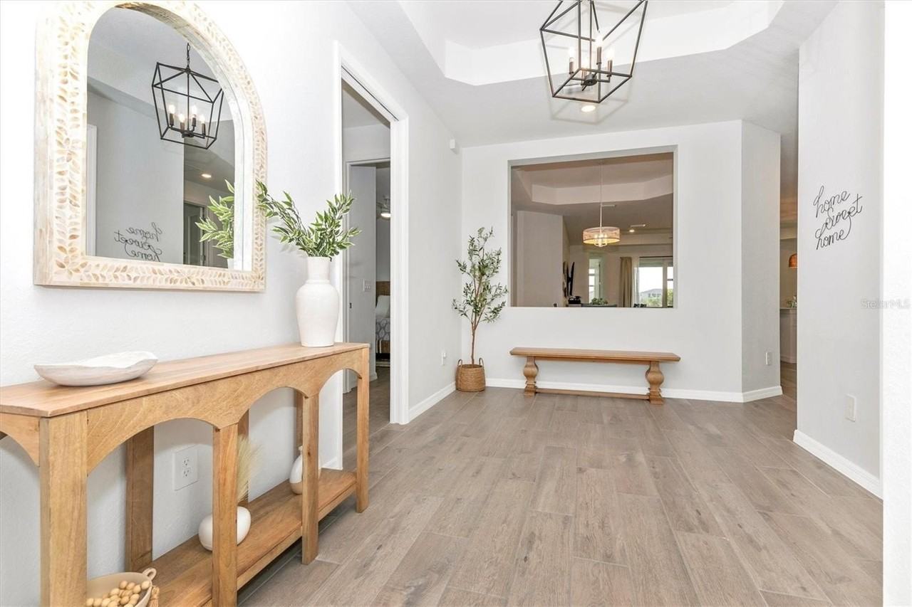 17672 Santorini Ct - Photo 4 of 50