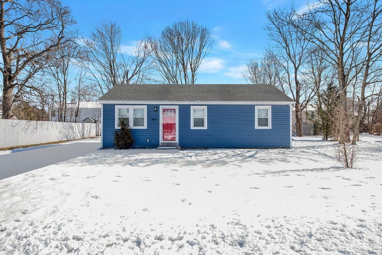 703 Provost Ave - Photo 4 of 30