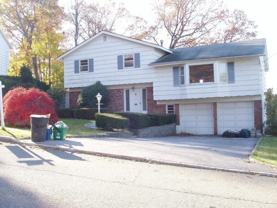 7 Theresa Ln - Photo 1 of 1
