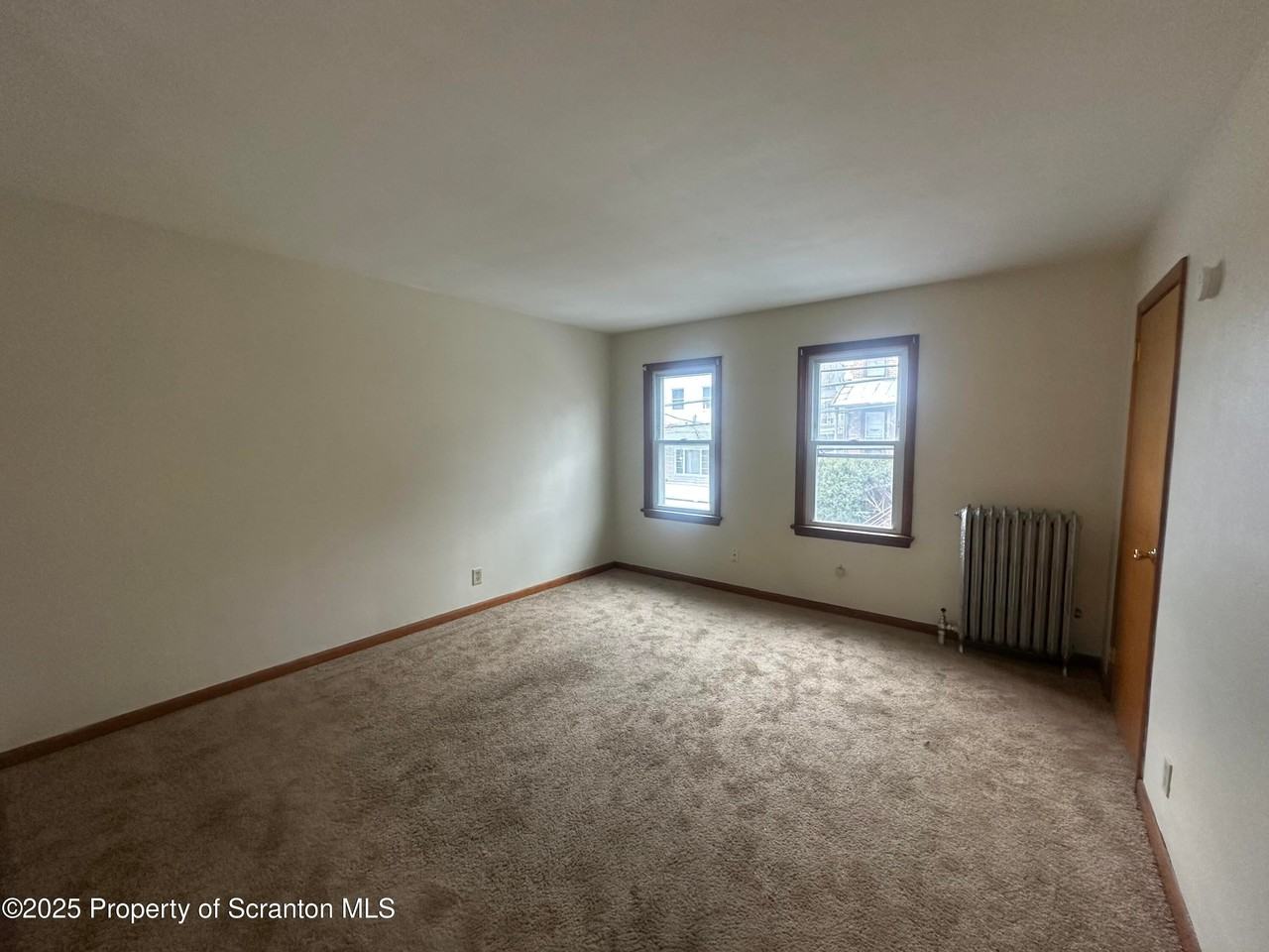 45 Madison St - Photo 2 of 9