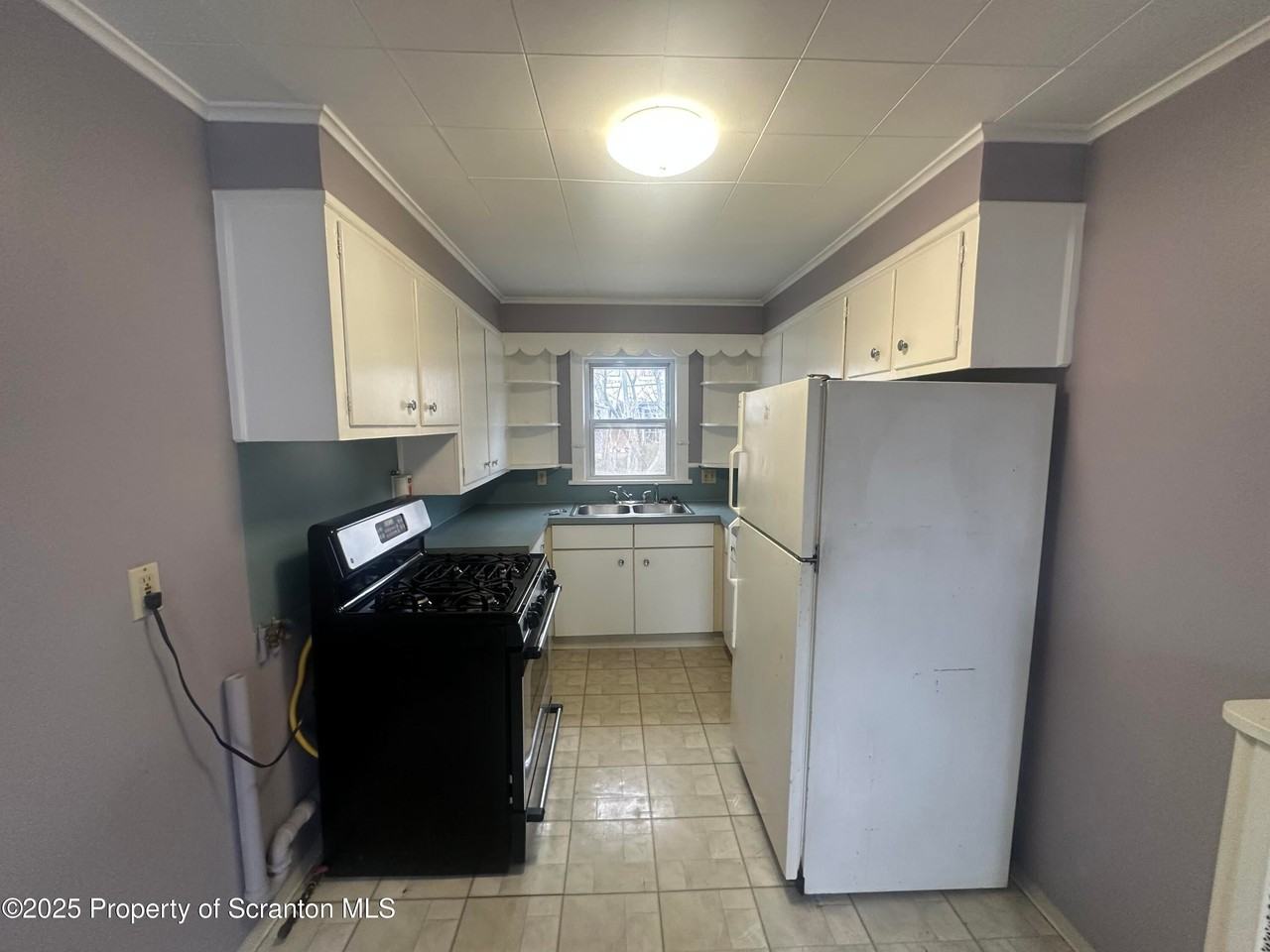 45 Madison St - Photo 3 of 9