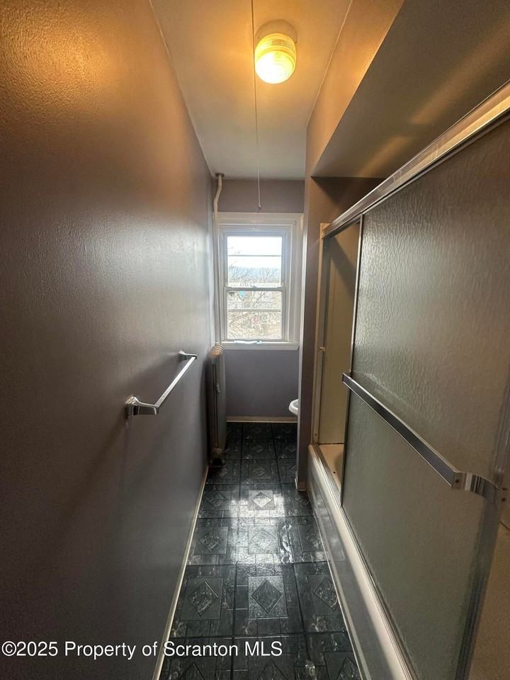 45 Madison St - Photo 5 of 9