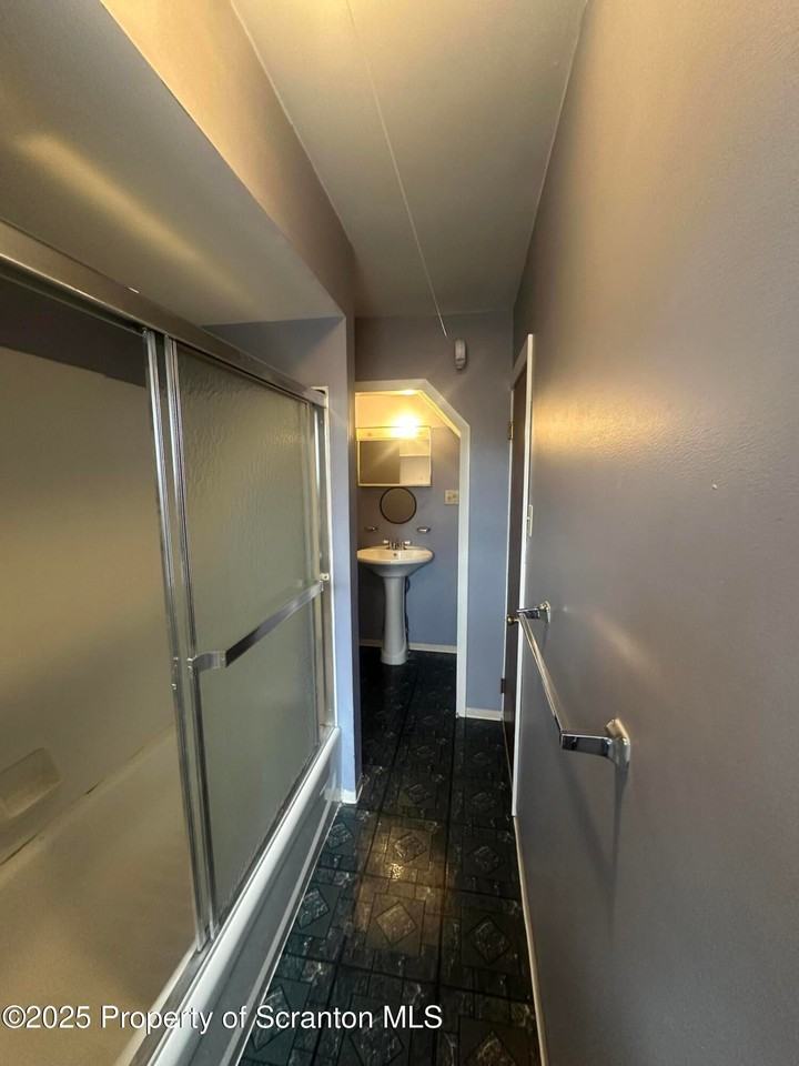 45 Madison St - Photo 6 of 9