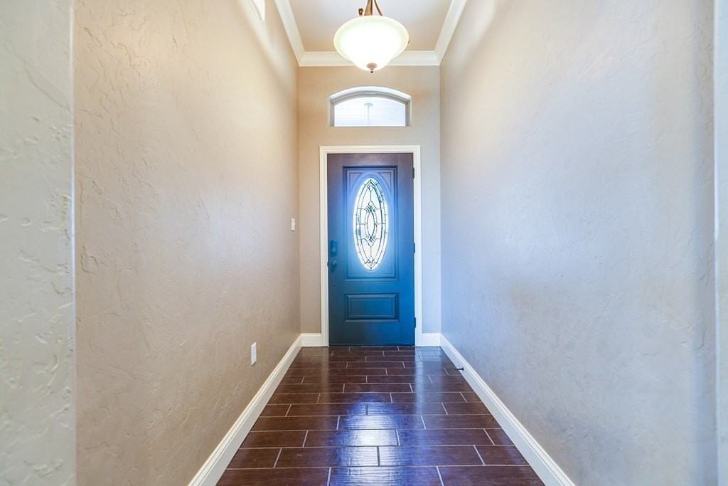 5906 Merrick St - Photo 7 of 29