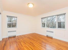 featured image of 35 S Broadway