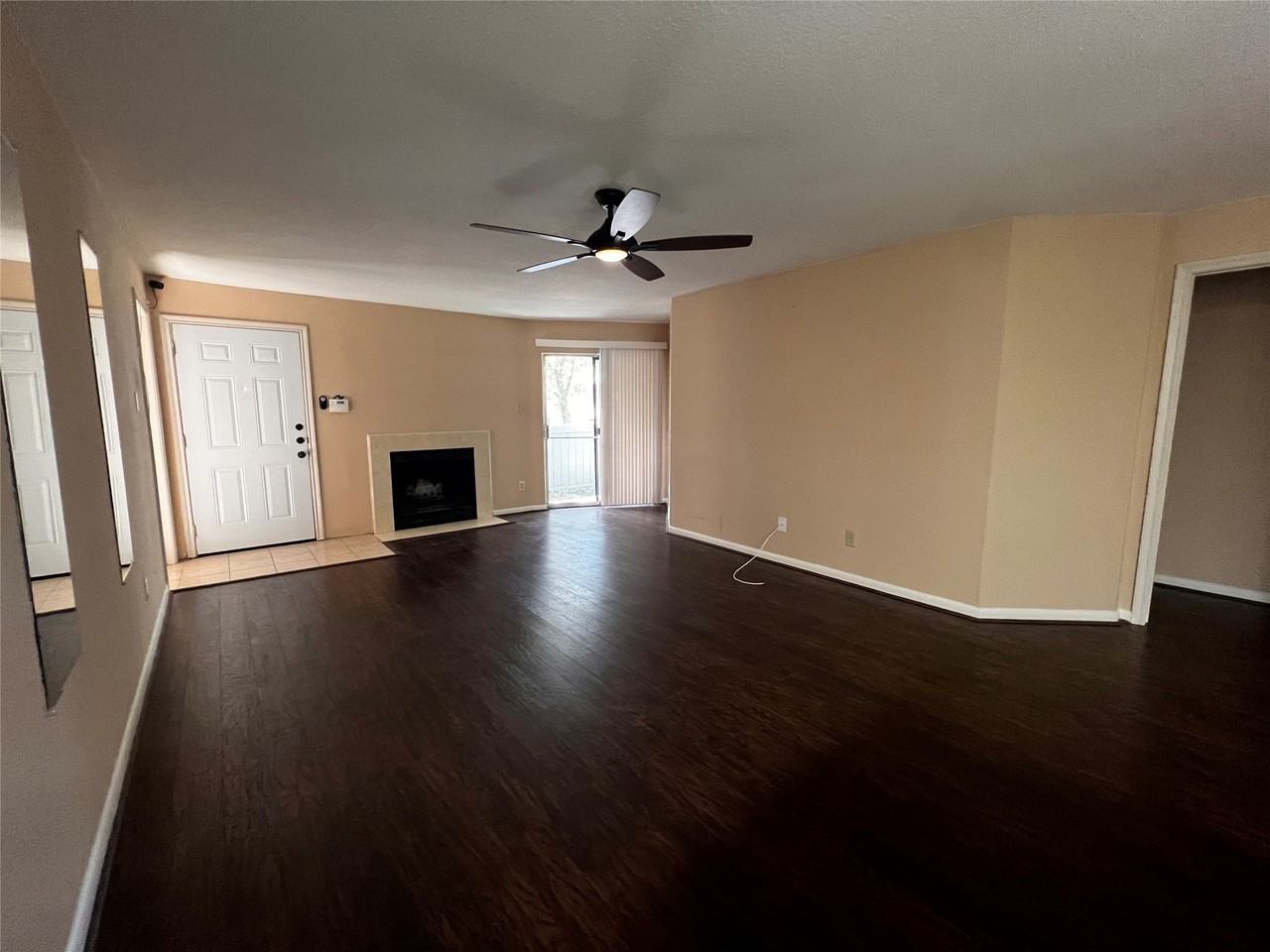 10753 Braes Bend Dr - Photo 3 of 15