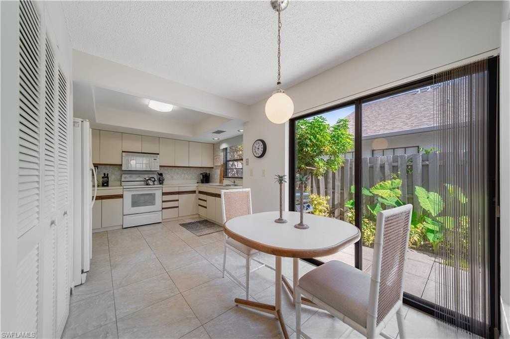 878 Meadowland Dr #G - Photo 5 of 33