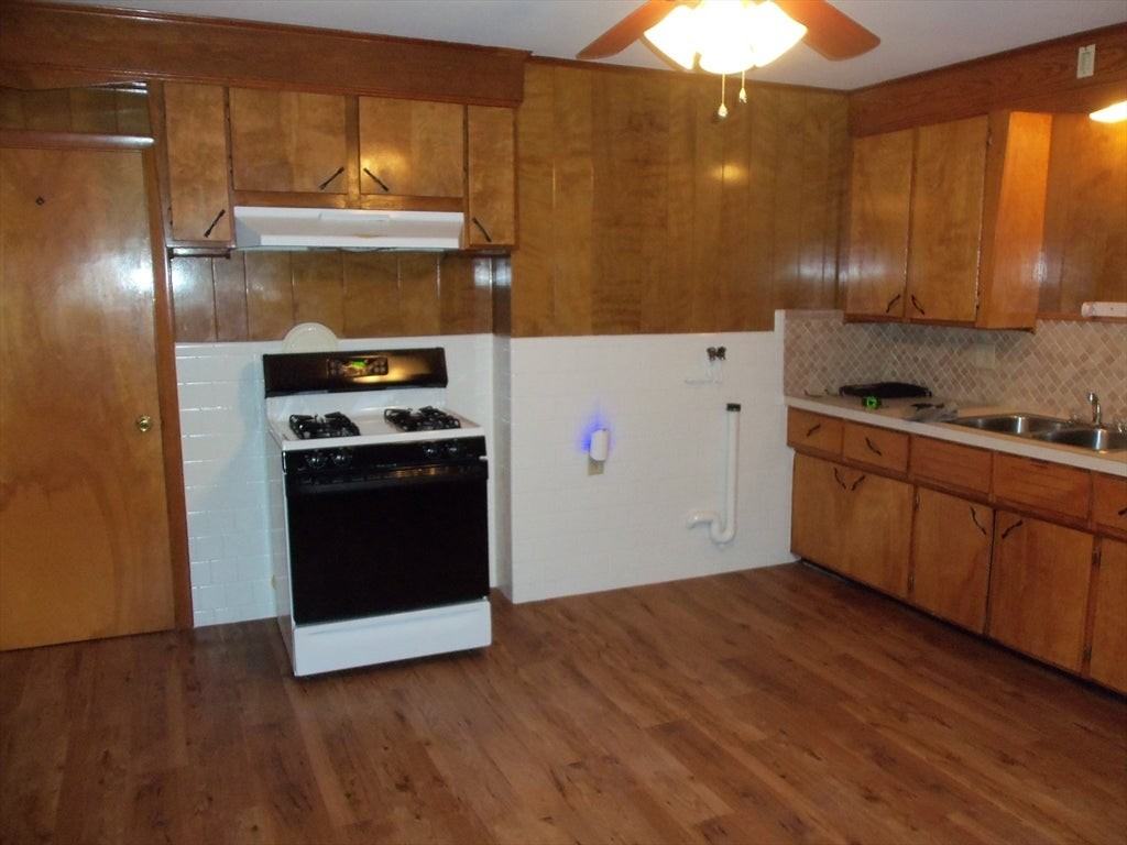 102 4th Ave - Photo 5 of 6