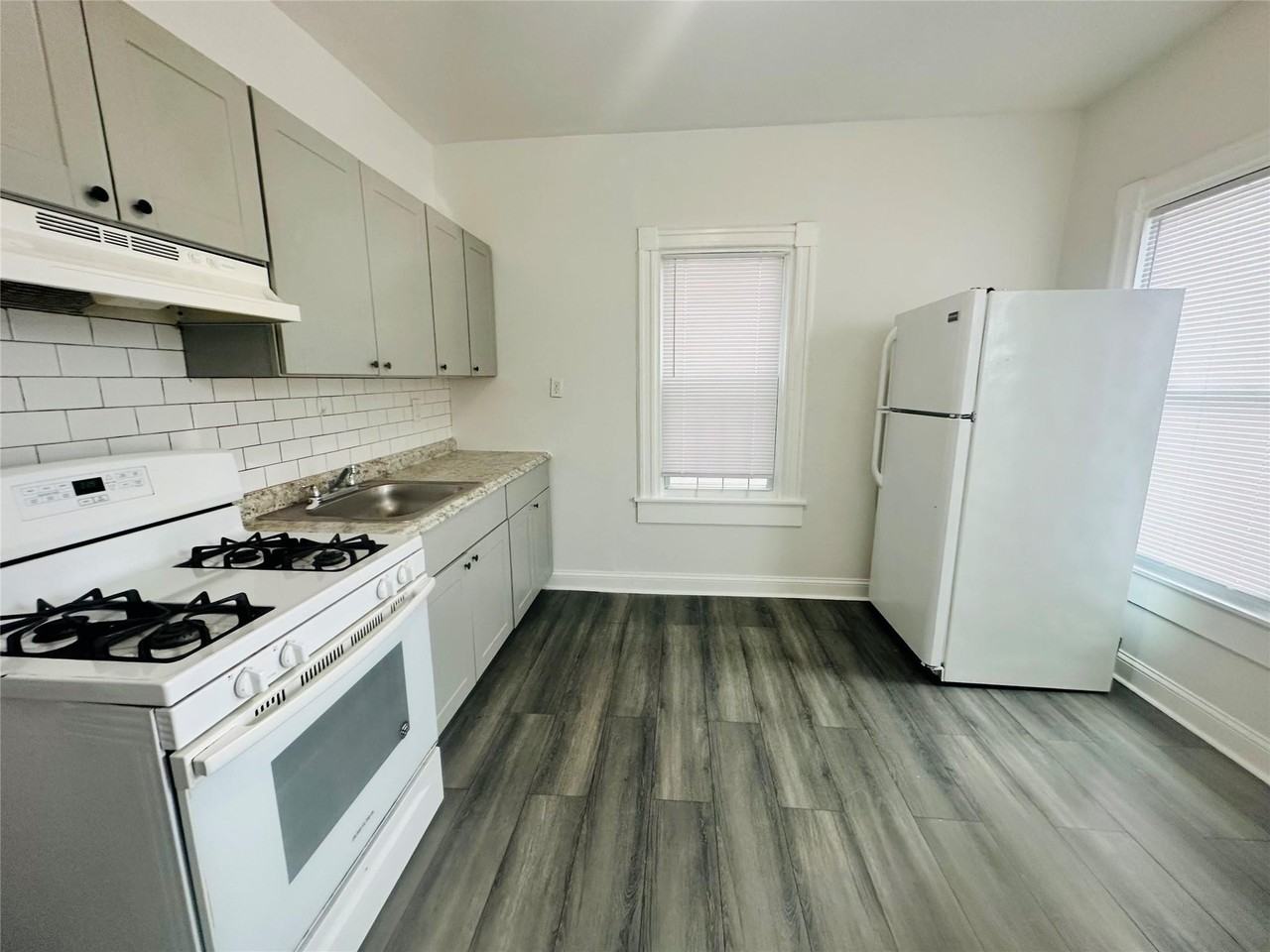 80 N Hamilton St - Photo 3 of 16