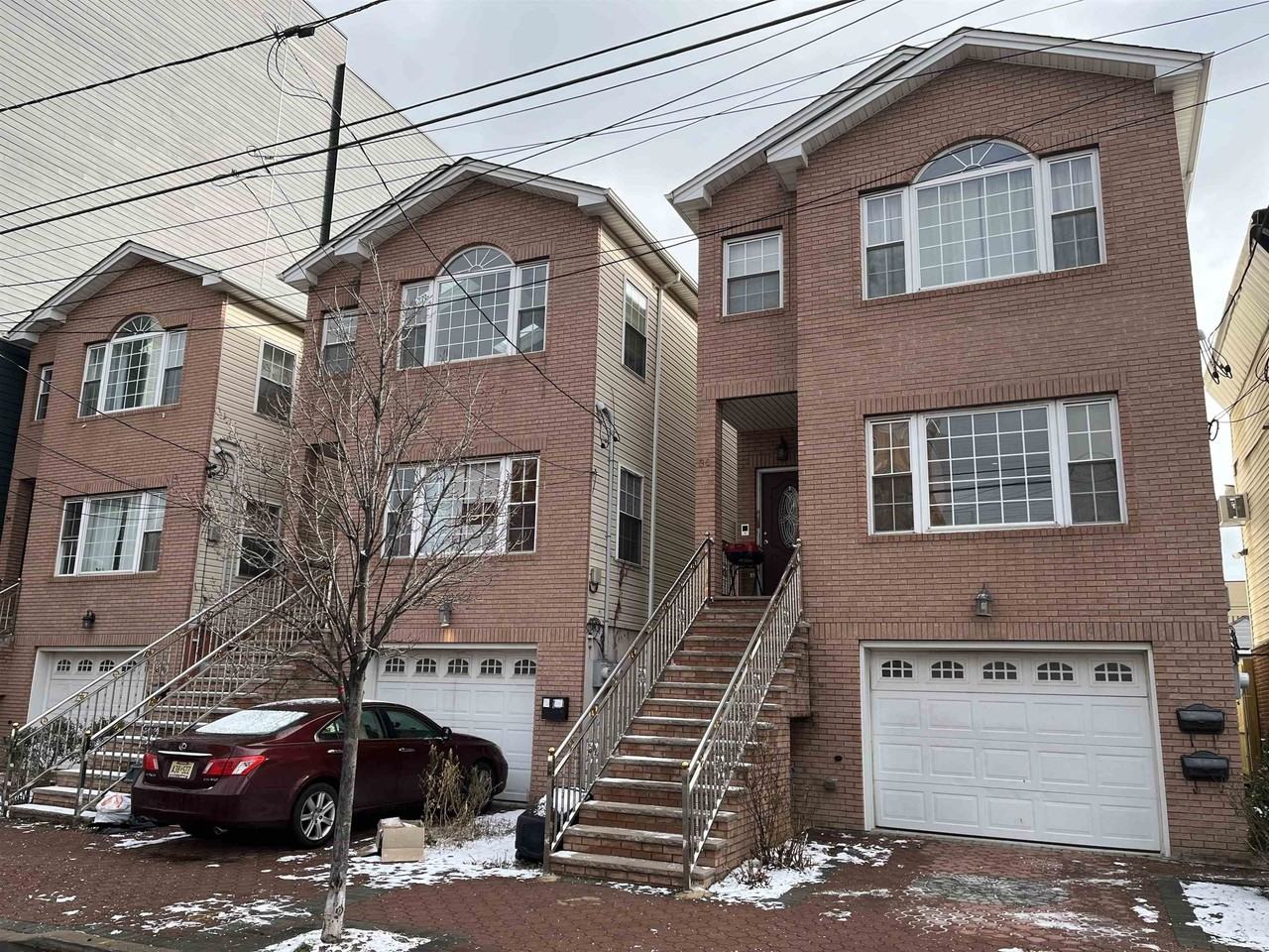 30 Whitman Ave - Photo 2 of 6