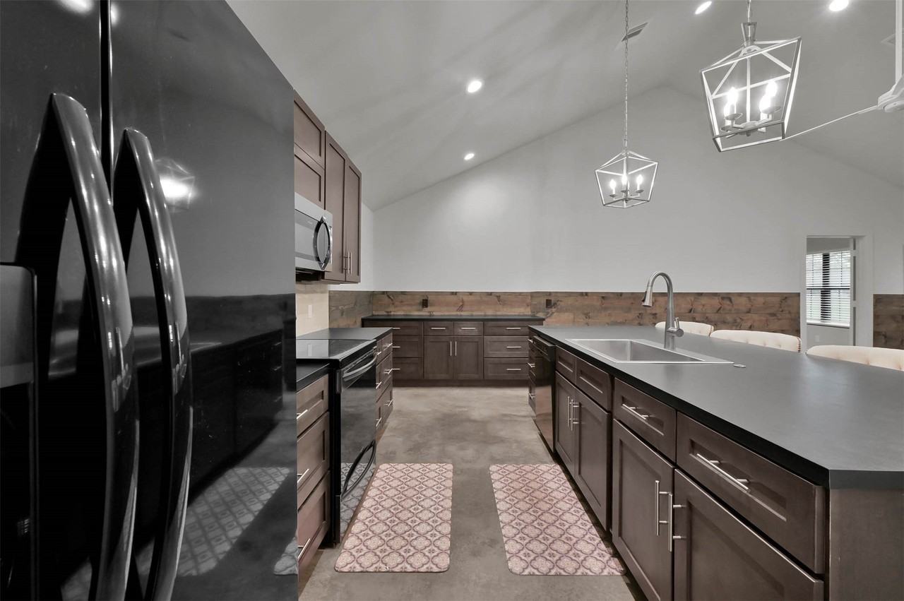 13891 Kidd Rd - Photo 7 of 27