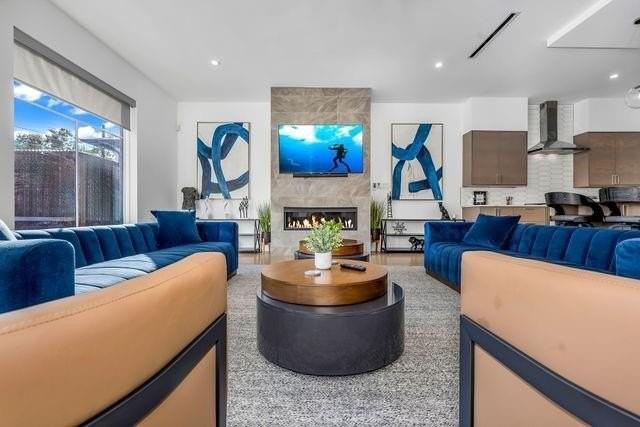 4614 Newmore Ave - Photo 3 of 40