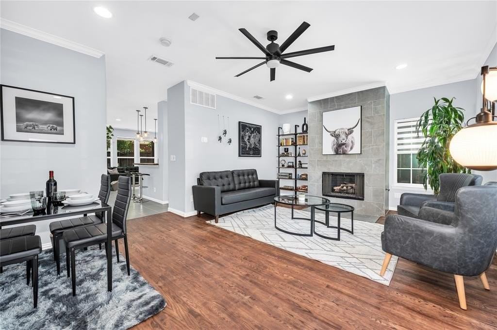 6918 Webster St - Photo 5 of 40