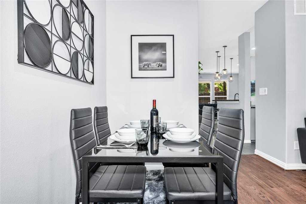 6918 Webster St - Photo 6 of 40