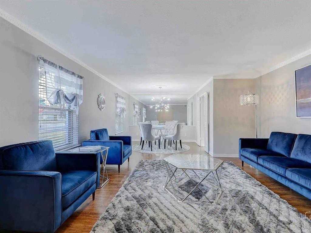 10007 Dale Crest Dr - Photo 2 of 35