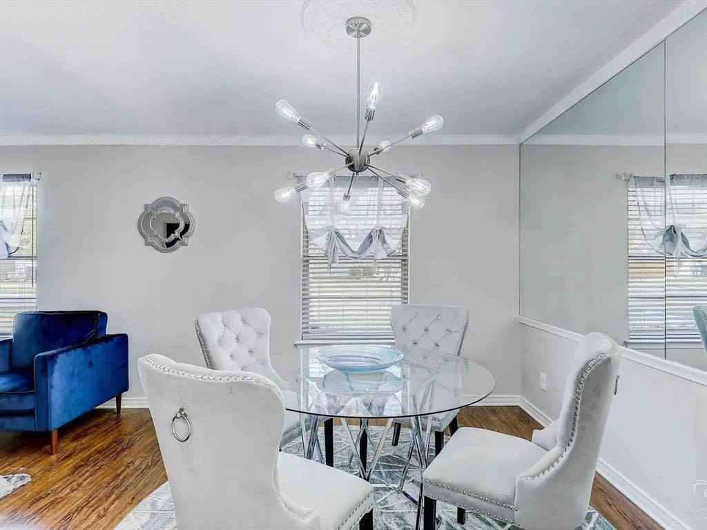 10007 Dale Crest Dr - Photo 5 of 35