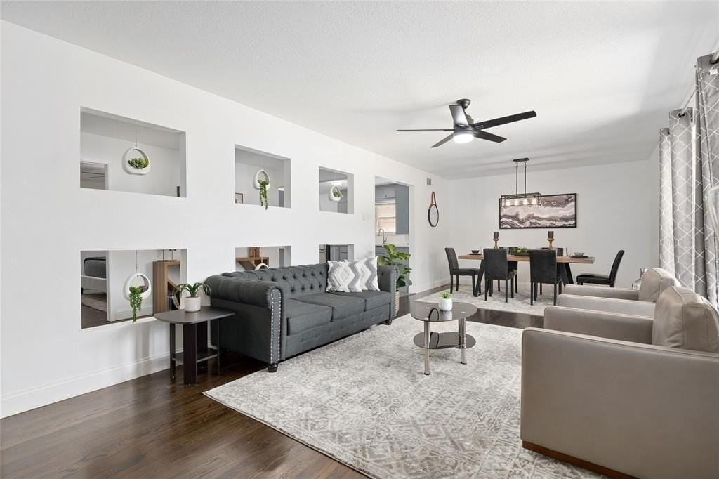 3364 Darvany Dr - Photo 5 of 40